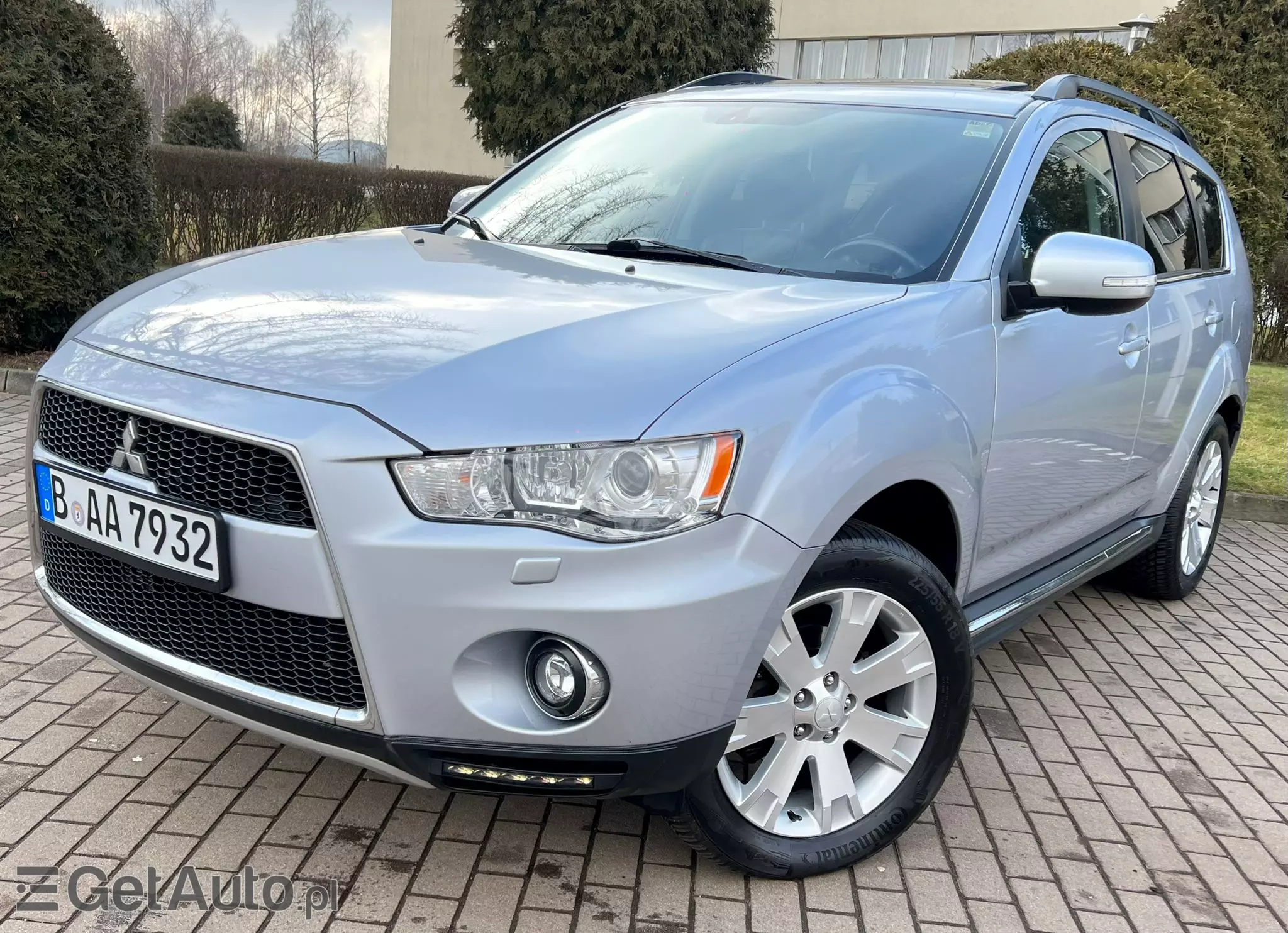 MITSUBISHI Outlander Intense+ 4WD Aut.