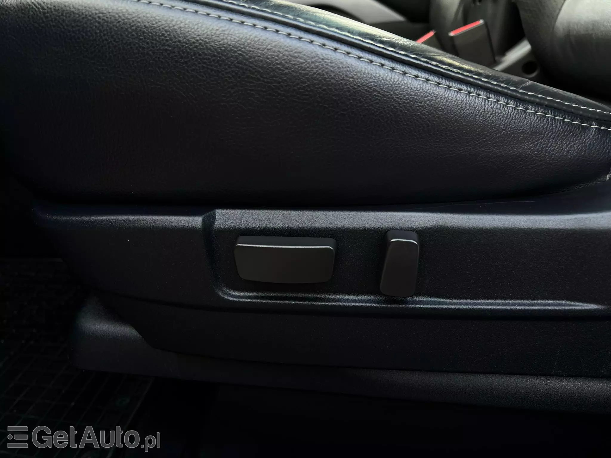 MITSUBISHI Outlander Intense+ 4WD Aut.