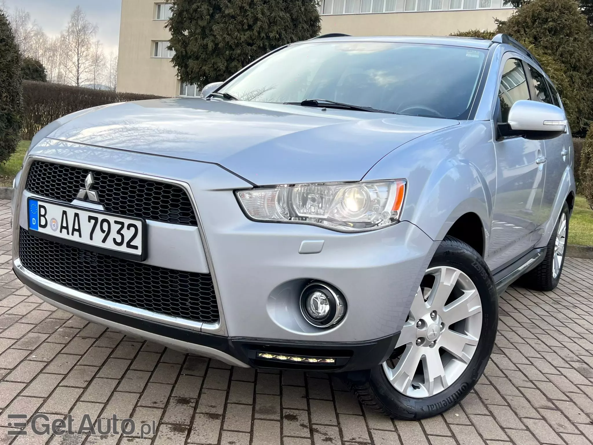 MITSUBISHI Outlander Intense+ 4WD Aut.