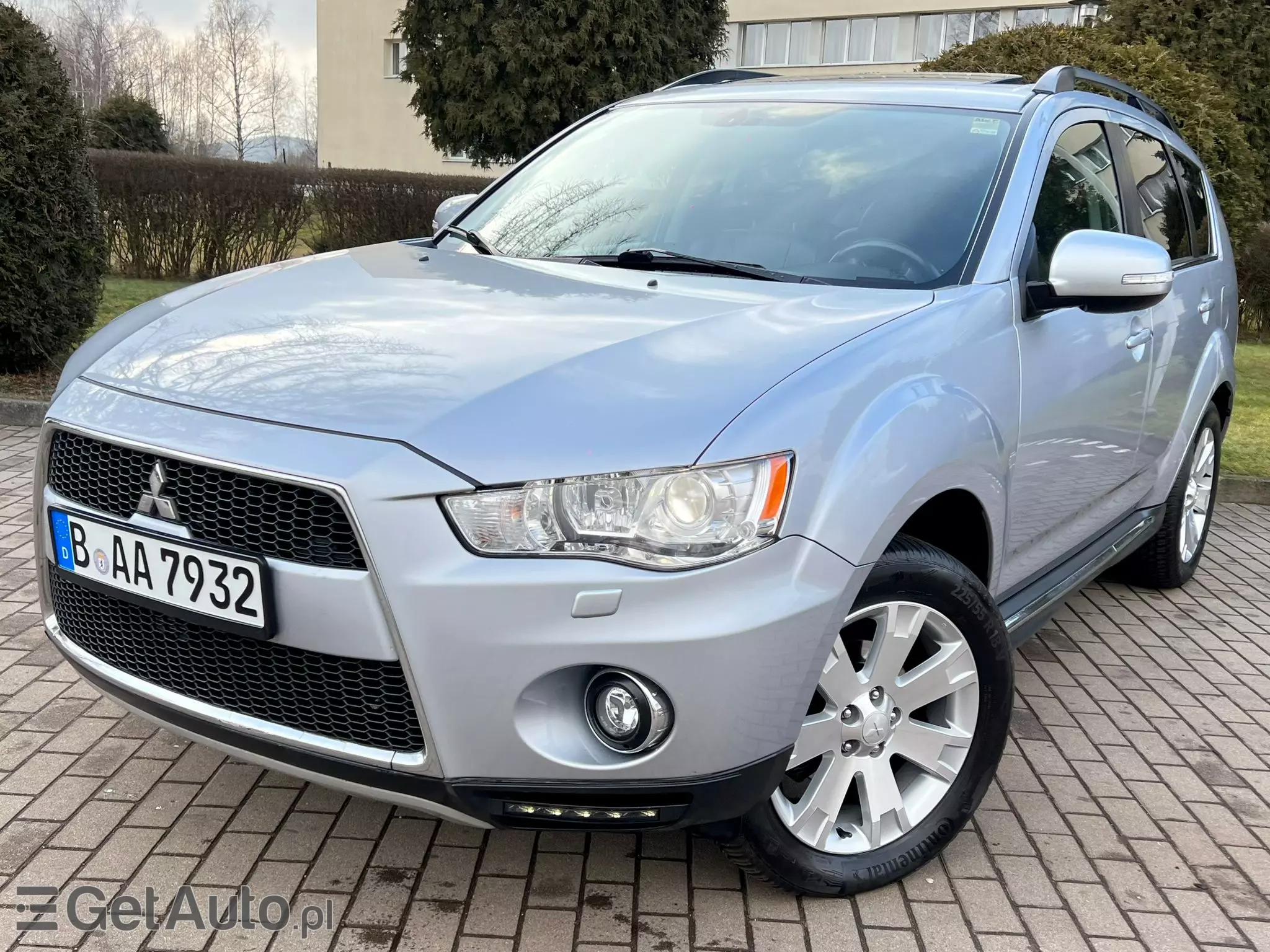 MITSUBISHI Outlander Intense+ 4WD Aut.