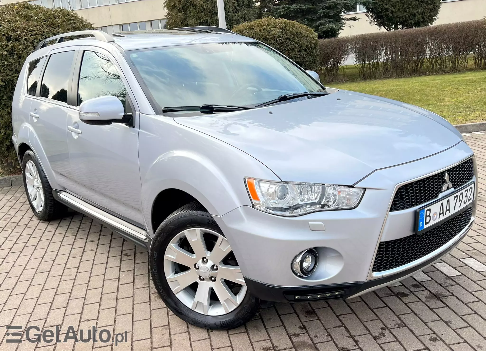 MITSUBISHI Outlander Intense+ 4WD Aut.