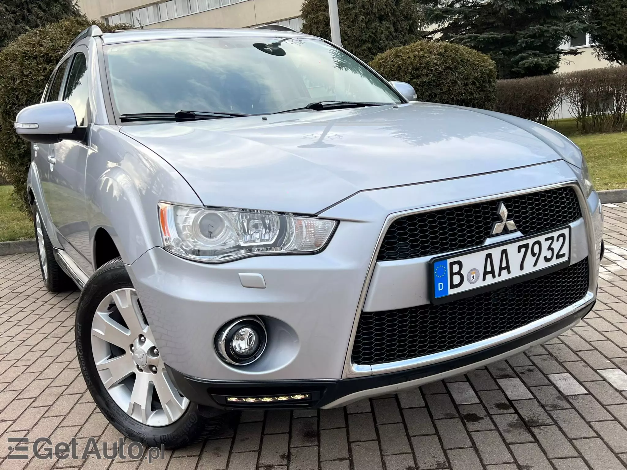 MITSUBISHI Outlander Intense+ 4WD Aut.