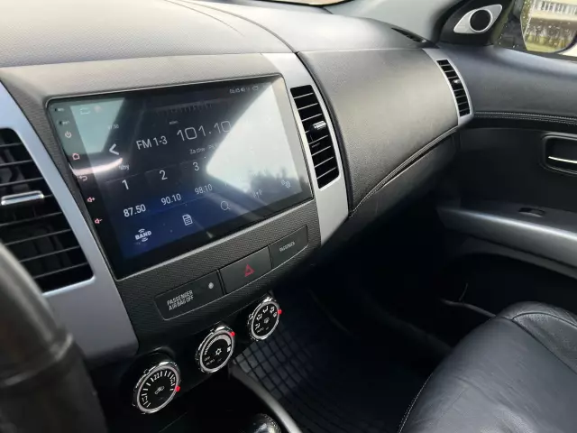 MITSUBISHI Outlander Intense+ 4WD Aut.