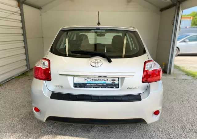 TOYOTA Auris 1.6 Luna