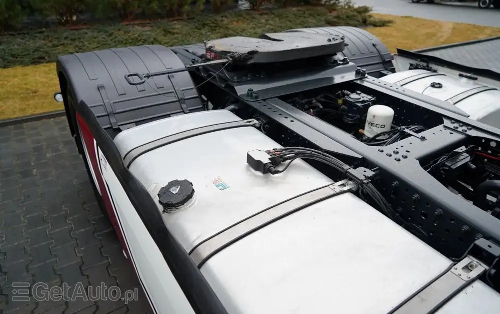 IVECO S-WAY / 510 / RETARDER / KLIMA POSTOJOWA / CAŁA NA PODUSZKACH 