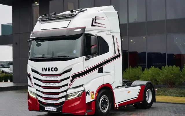 IVECO S-WAY / 510 / RETARDER / KLIMA POSTOJOWA / CAŁA NA PODUSZKACH 