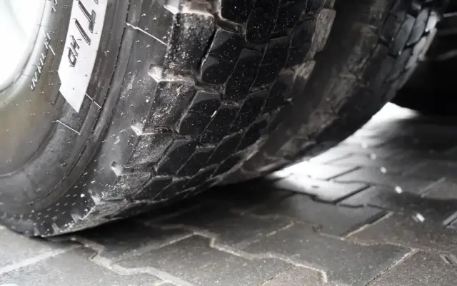 IVECO S-WAY / 510 / RETARDER / KLIMA POSTOJOWA / CAŁA NA PODUSZKACH 