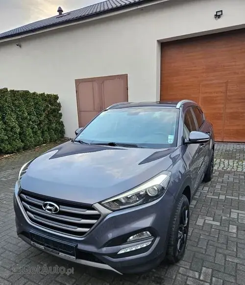 HYUNDAI Tucson 