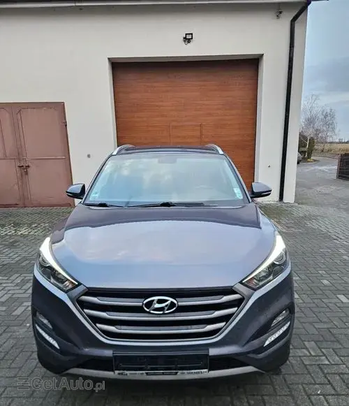 HYUNDAI Tucson 