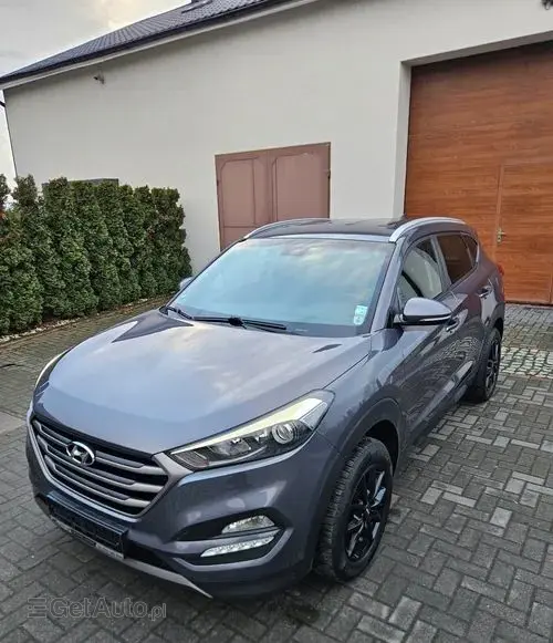 HYUNDAI Tucson 