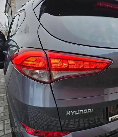 HYUNDAI Tucson 