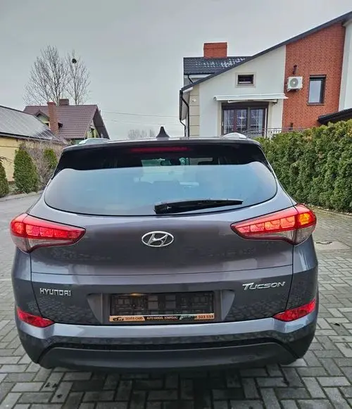 HYUNDAI Tucson 