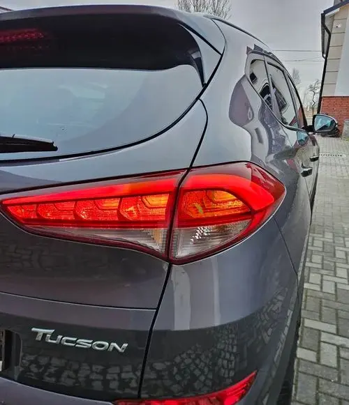 HYUNDAI Tucson 