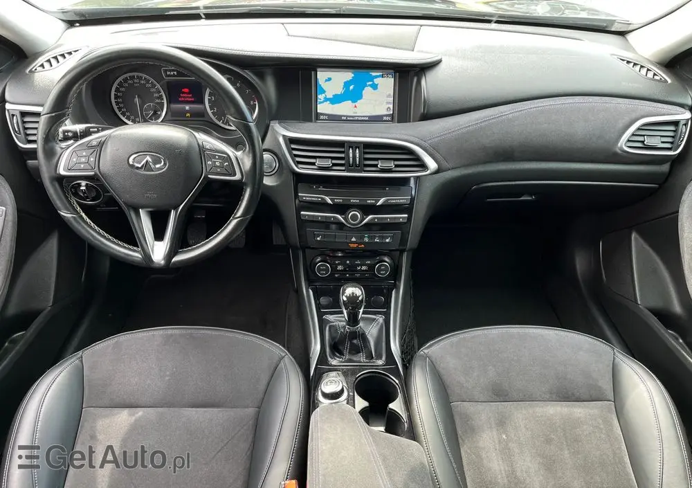 INFINITI Q30 