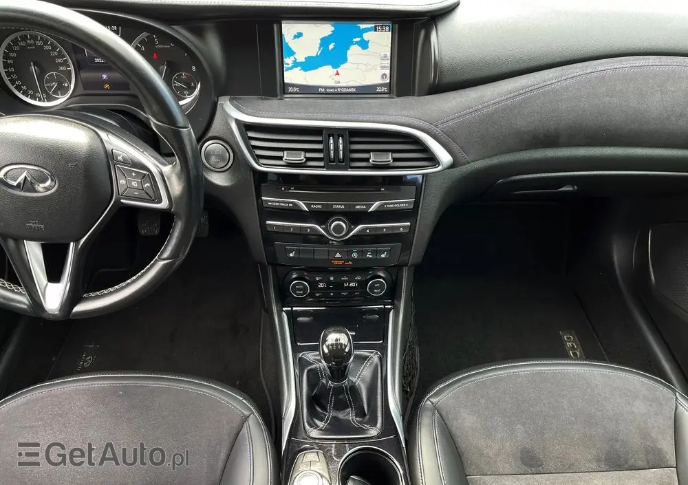 INFINITI Q30 