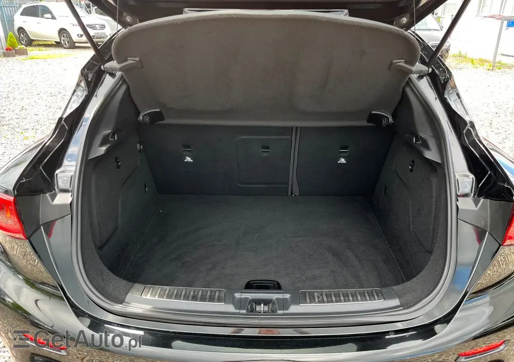 INFINITI Q30 