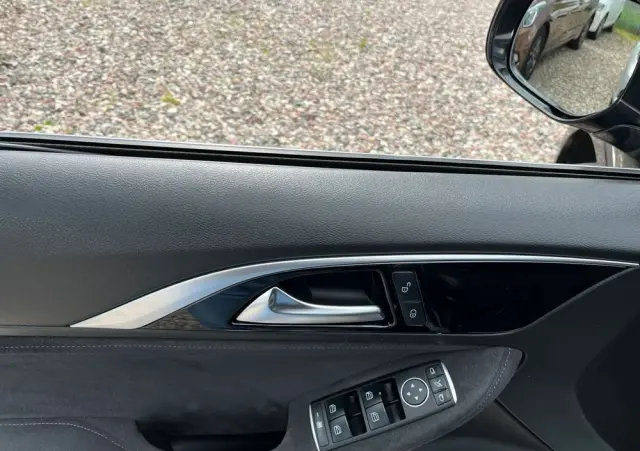 INFINITI Q30 