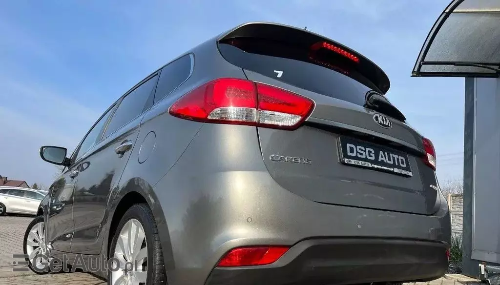KIA Carens 
