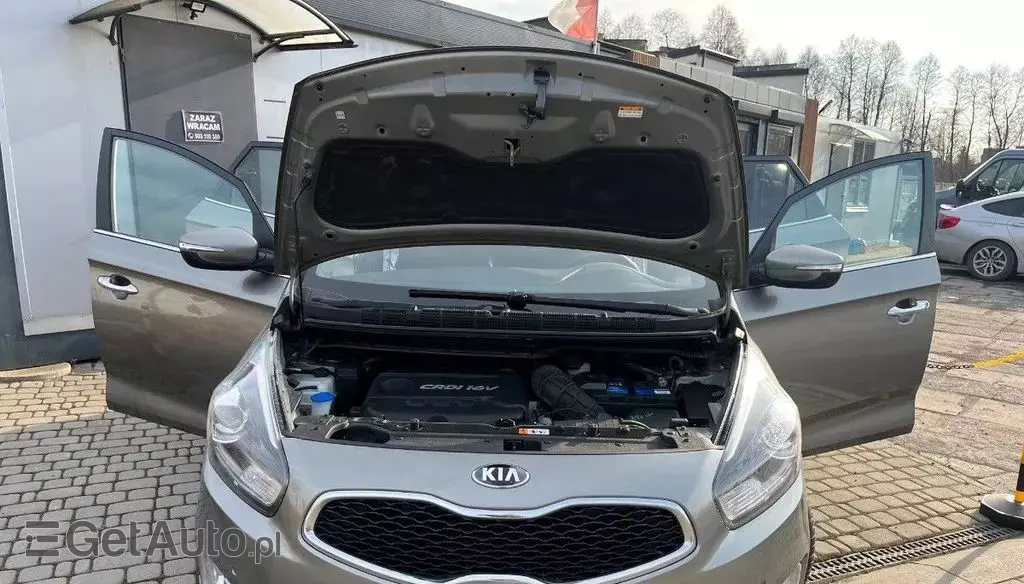 KIA Carens 