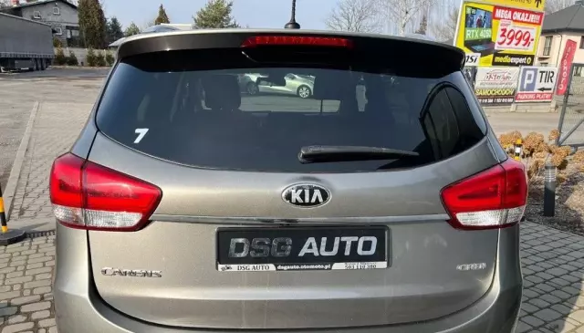 KIA Carens 