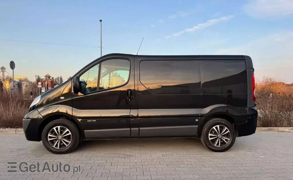 RENAULT Trafic 