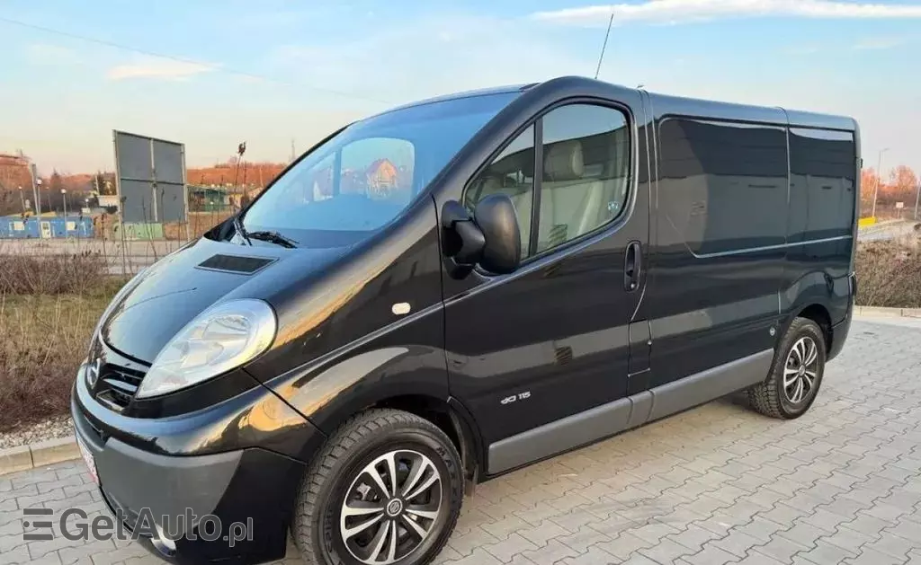 RENAULT Trafic 