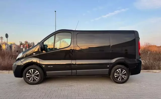 RENAULT Trafic 