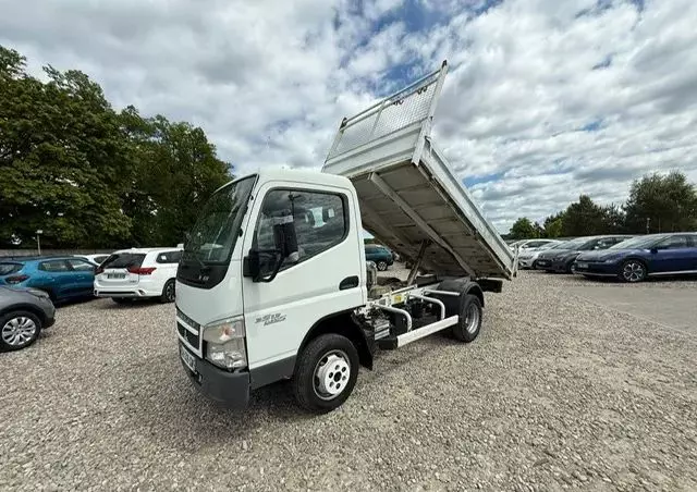 MITSUBISHI CANTER 