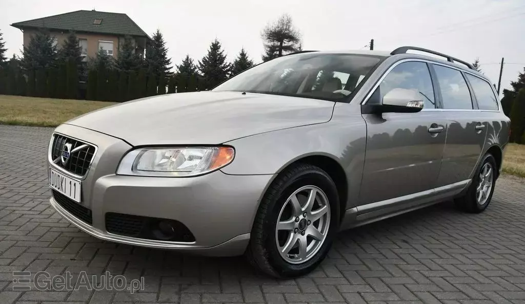 VOLVO V70 