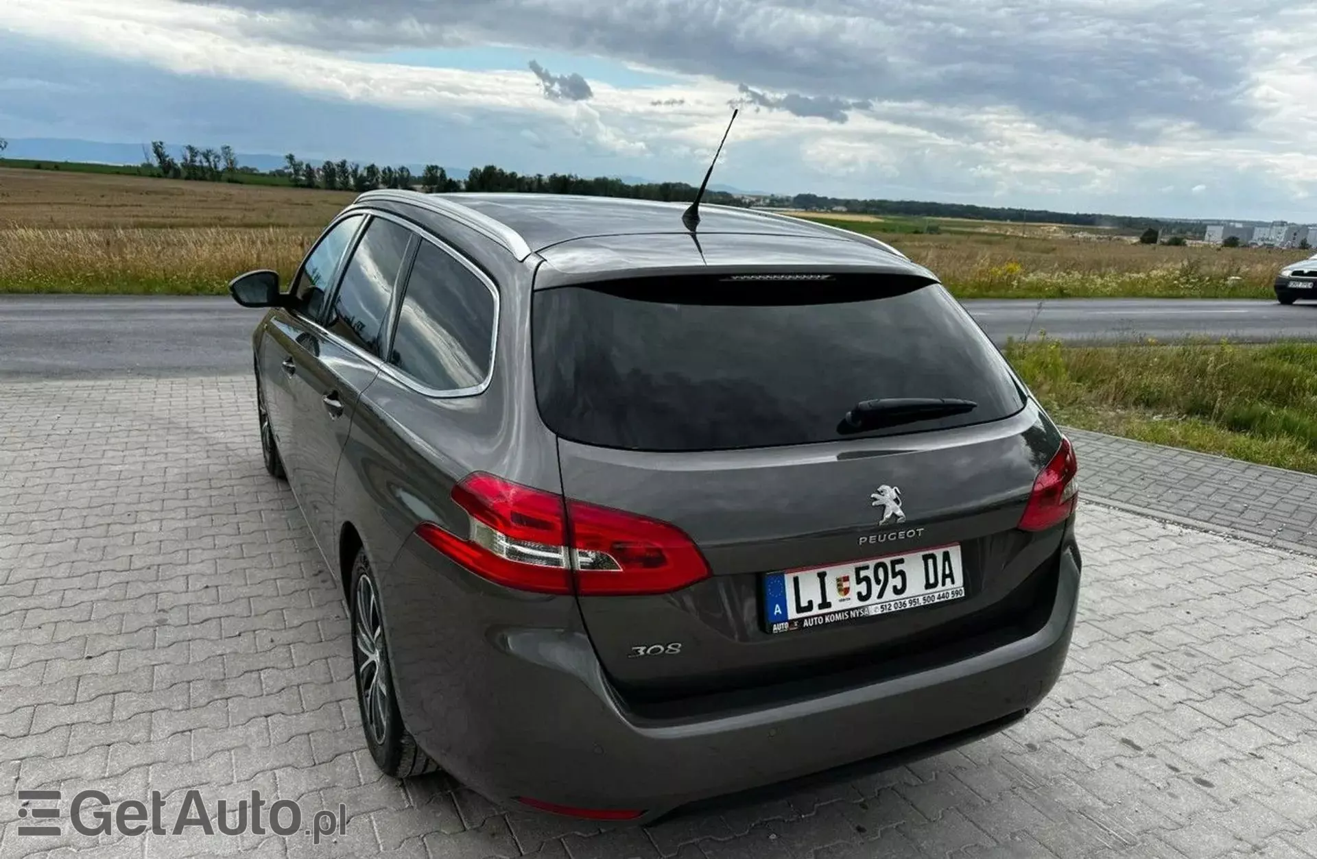PEUGEOT 308 