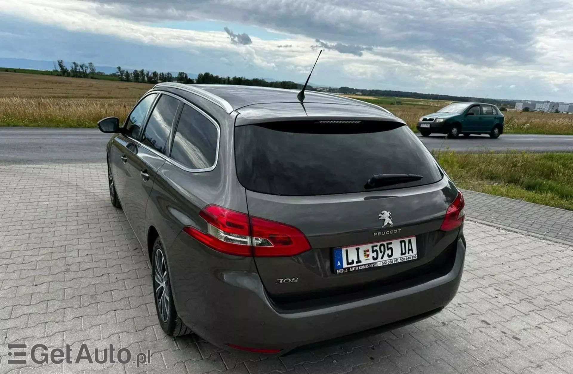 PEUGEOT 308 