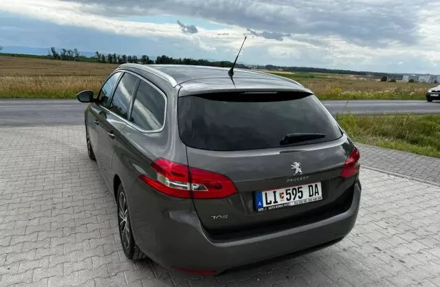 PEUGEOT 308 