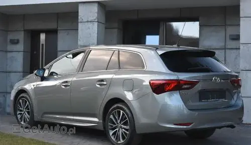 TOYOTA Avensis 