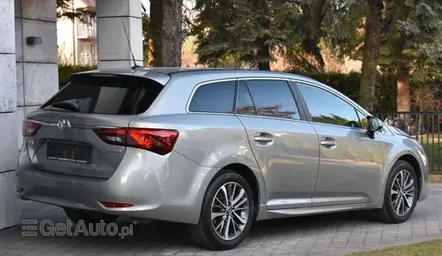 TOYOTA Avensis 