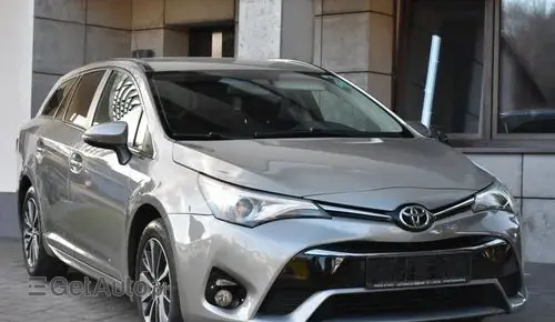 TOYOTA Avensis 