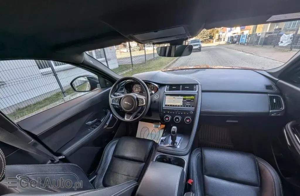 JAGUAR E-Pace 