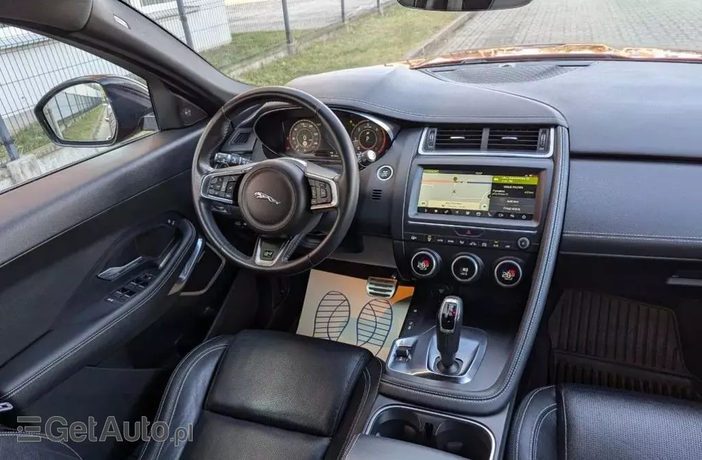 JAGUAR E-Pace 