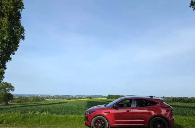 JAGUAR E-Pace 