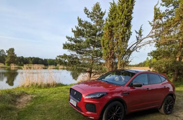 JAGUAR E-Pace 