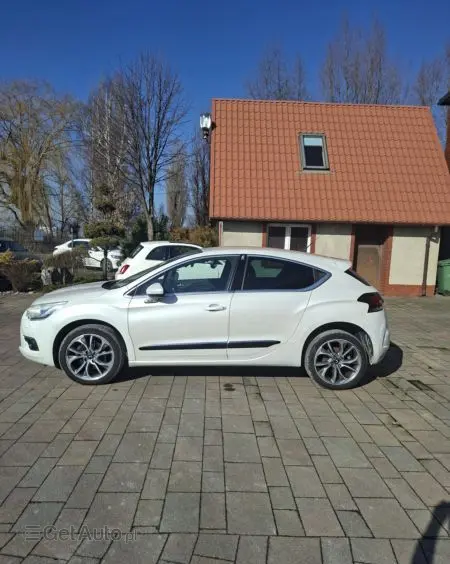 DS AUTOMOBILES DS 4 