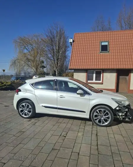 DS AUTOMOBILES DS 4 