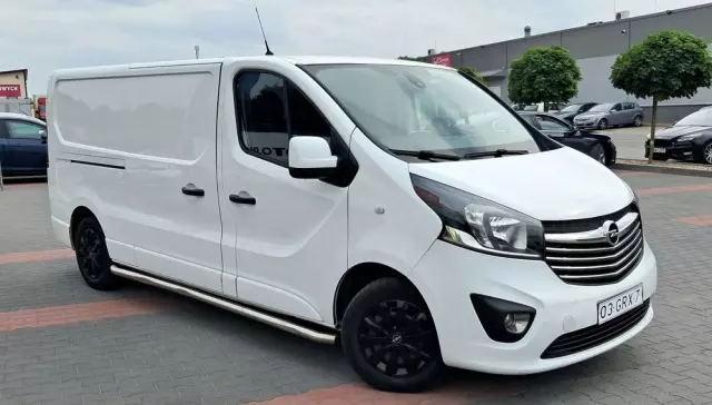 OPEL VIVARO 