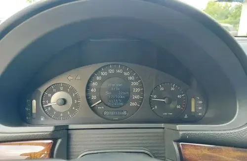 MERCEDES-BENZ Klasa E 