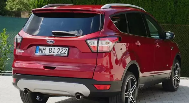 FORD Kuga 