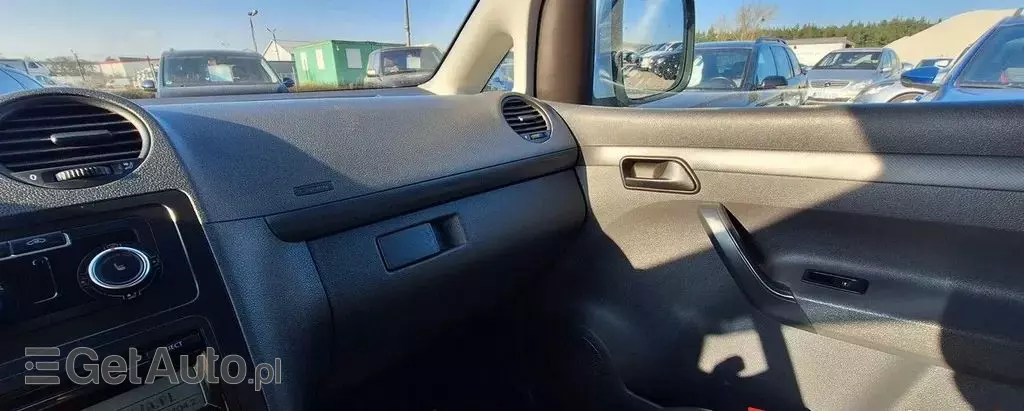 VOLKSWAGEN Caddy 