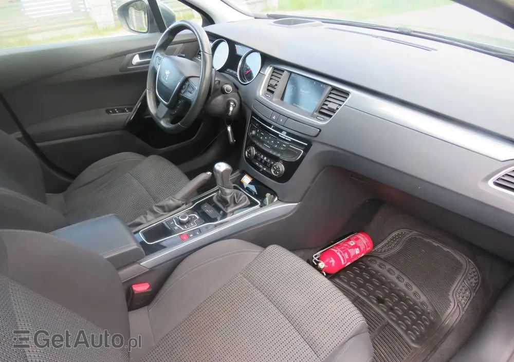 PEUGEOT 3008 E-HDi 115 ETG6 Stop&Start Active