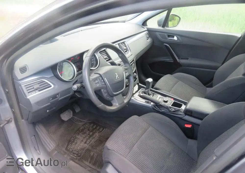 PEUGEOT 3008 E-HDi 115 ETG6 Stop&Start Active