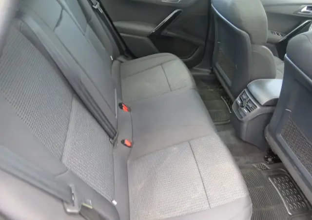 PEUGEOT 3008 E-HDi 115 ETG6 Stop&Start Active