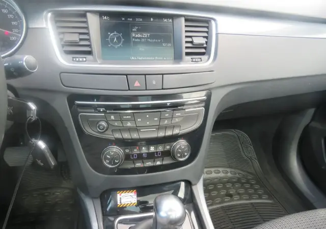 PEUGEOT 3008 E-HDi 115 ETG6 Stop&Start Active