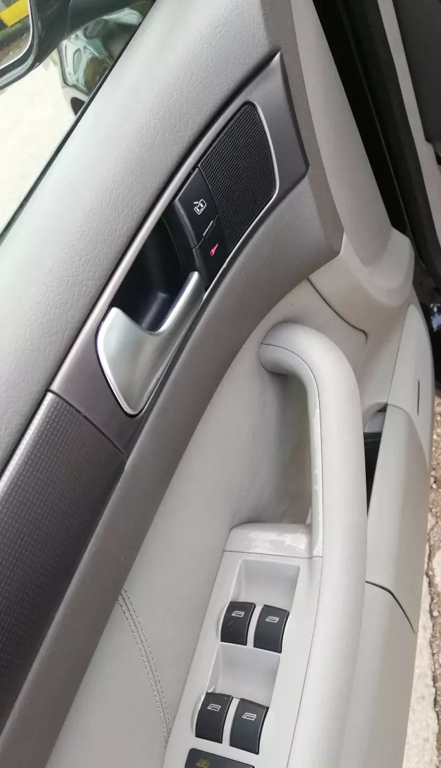 AUDI A6 2.5 TDI V6 (155 KM)